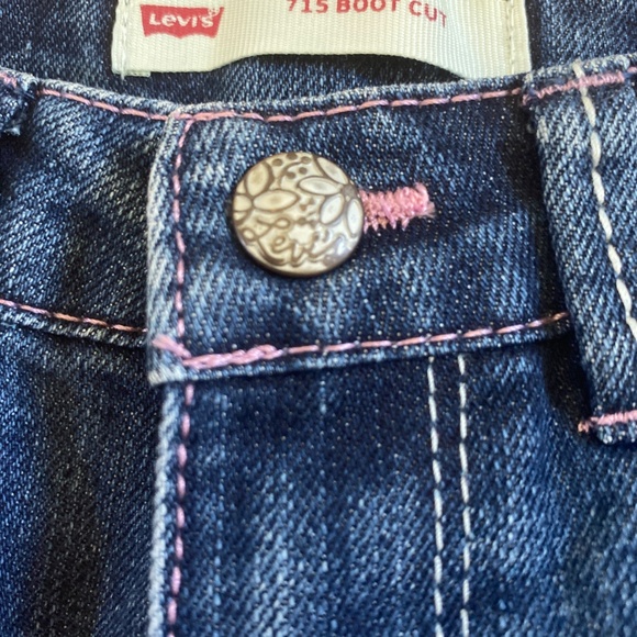 Levi’s girls boot cut jean with pink stitching - Picture 9 of 9